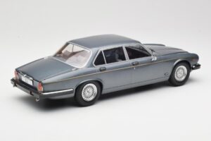 Jaguar XJ Series III Metallic Grey MCG 1:18 MCG18177 Metalas - nuotrauka 2 iš 6