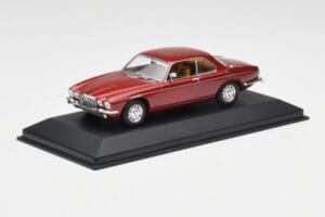 Jaguar XJ12 Coupe Regency Raudonas Minichamps 1:43 400130461 Metalas - nuotrauka 2 iš 4