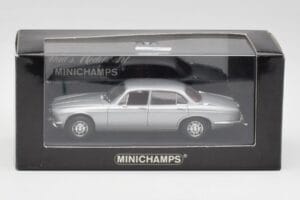 Jaguar XJ12 Series II Sidabrinis Minichamps 1:43 400130401 Metalas - nuotrauka 4 iš 4
