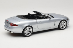 Jaguar XK X150 Kabrioletas Sidabrinis Minichamps 1:18 150130531 Metalas - nuotrauka 3 iš 8