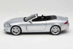 Jaguar XK X150 Kabrioletas Sidabrinis Minichamps 1:18 150130531 Metalas - nuotrauka 4 iš 8