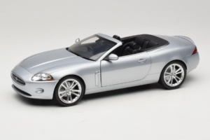 Jaguar XK X150 Kabrioletas Sidabrinis Minichamps 1:18 150130531 Metalas