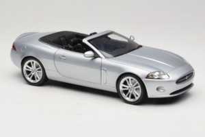 Jaguar XK X150 Kabrioletas Sidabrinis Minichamps 1:18 150130531 Metalas - nuotrauka 6 iš 8