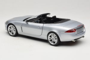 Jaguar XK X150 Kabrioletas Sidabrinis Minichamps 1:18 150130531 Metalas - nuotrauka 7 iš 8