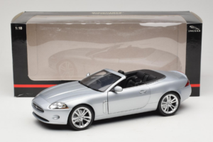 Jaguar XK X150 Kabrioletas Sidabrinis Minichamps 1:18 150130531 Metalas - nuotrauka 8 iš 8