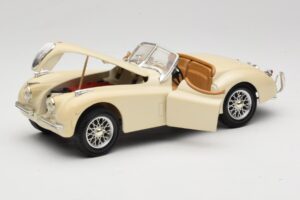 Jaguar XK120 Baltas Eduscho 1:18 7482-1HTH Metalas - nuotrauka 2 iš 8