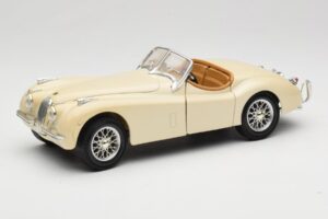 Jaguar XK120 Baltas Eduscho 1:18 7482-1HTH Metalas