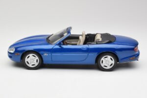 Jaguar XK8 X100 Kabrioletas Azure Mėlynas Maisto 1:18 50286 Metalas - nuotrauka 4 iš 8
