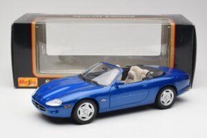 Jaguar XK8 X100 Kabrioletas Azure Mėlynas Maisto 1:18 50286 Metalas - nuotrauka 8 iš 8