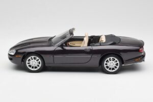 Jaguar XKR X100 Kabrioletas Pilkas Maisto 1:18 50331 Metalas - nuotrauka 4 iš 8
