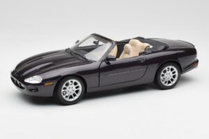 Jaguar XKR X100 Kabrioletas Pilkas Maisto 1:18 50331 Metalas