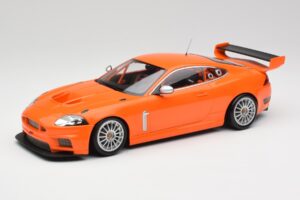 Jaguar XKR GT3 Racing Orange Minichamps 1:18 150081391 Metalas
