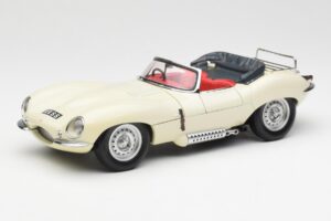 Jaguar XKSS Kreminis AUTOart 1:18 73512 Metalas