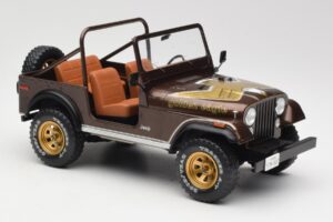Jeep CJ-7 Golden Eagle Žalias MCG 1:18 MCG18109 Metalas - nuotrauka 4 iš 6