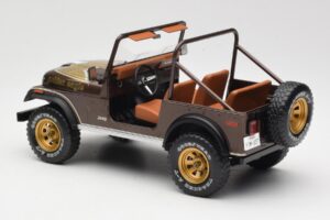 Jeep CJ-7 Golden Eagle Žalias MCG 1:18 MCG18109 Metalas - nuotrauka 5 iš 6