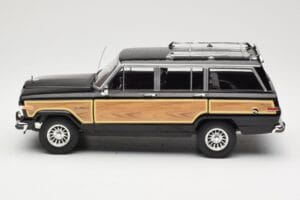 Jeep Grand Wagoneer Juodas KK-Scale 1:18 KKDC181113 Metalas - nuotrauka 3 iš 6