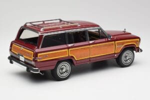Jeep Grand Wagoneer Classic Raudonas AUTOart 1:18 74002 Metalas - nuotrauka 3 iš 8