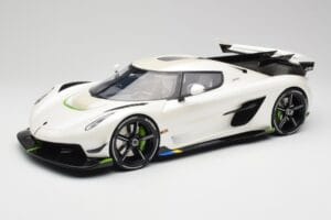 Koenigsegg Jesko Attack Crystal White Pearl GT Spirit 1:12 GT501 Derva