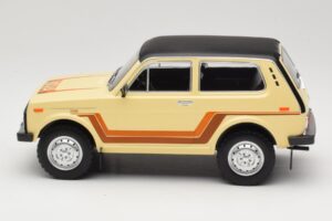 Lada Niva 2121 California Smėlinė MCG 1:18 MCG18004 Metalas - nuotrauka 3 iš 6