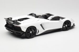 Lamborghini Aventador J Baltas AUTOart 1:18 74674 Metalas - nuotrauka 3 iš 8