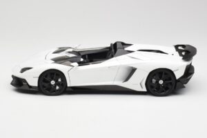 Lamborghini Aventador J Baltas AUTOart 1:18 74674 Metalas - nuotrauka 4 iš 8