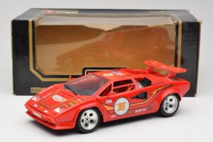 Lamborghini Countach Raudonas Bburago 1:18 3047 Metalas - nuotrauka 8 iš 8