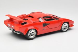 Lamborghini Countach Raudonas Bburago 1:18 3047-M1 Metalas - nuotrauka 3 iš 8
