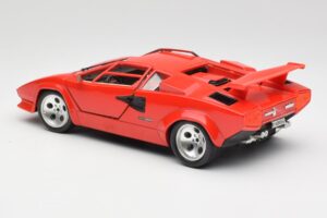 Lamborghini Countach Raudonas Bburago 1:18 3047-M1 Metalas - nuotrauka 7 iš 8