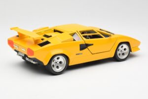 Lamborghini Countach Geltonas Bburago 1:18 3037 Metalas - nuotrauka 3 iš 8