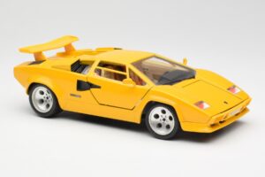 Lamborghini Countach Geltonas Bburago 1:18 3037 Metalas - nuotrauka 6 iš 8