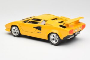 Lamborghini Countach Geltonas Bburago 1:18 3037 Metalas - nuotrauka 7 iš 8