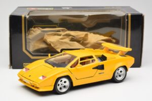 Lamborghini Countach Geltonas Bburago 1:18 3037 Metalas - nuotrauka 8 iš 8
