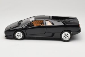 Lamborghini Diablo Juodas Tonka 1:18 09035-M1 Metalas - nuotrauka 4 iš 8