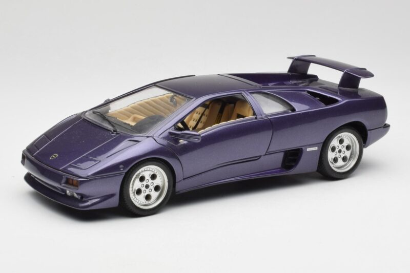 Lamborghini Diablo Violetinis Maisto 1:18 3028 Metalas