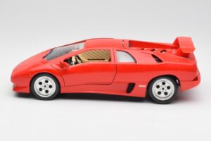 Lamborghini Diablo Raudonas Bburago 1:18 3028-M1 Metalas - nuotrauka 4 iš 8