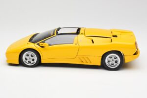 Lamborghini Diablo Roadster Geltonas AUTOart 1:18 70092 Metalas - nuotrauka 4 iš 8