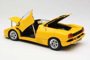 Lamborghini Diablo Roadster Geltonas AUTOart 1:18 70092 Metalas - nuotrauka 5 iš 8