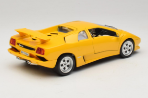 Lamborghini Diablo Geltonas Bburago 1:18 3041-M2 Metalas - nuotrauka 3 iš 8