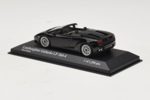 Lamborghini Gallardo LP560-4 Spyder Juodas Minichamps 1:43 400103830 Metalas - nuotrauka 3 iš 5