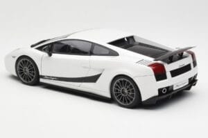 Lamborghini Gallardo Superleggera Monocerus Metallic Baltas AUTOart 1:18 74585 Metalas - nuotrauka 7 iš 8