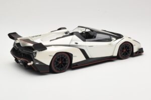 Lamborghini Veneno Roadster Baltas Su Raudona Linija Kyosho 1:18 C09502W Metalas - nuotrauka 2 iš 6