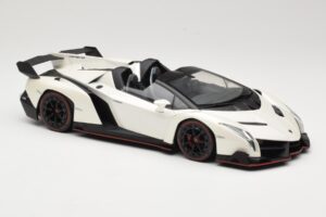 Lamborghini Veneno Roadster Baltas Su Raudona Linija Kyosho 1:18 C09502W Metalas - nuotrauka 4 iš 6