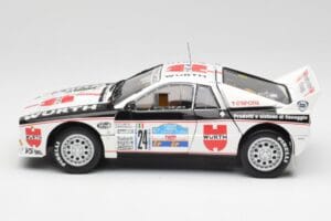 Lancia 037 #1 G. Cunico / E. Bartolich Targa Florio Winner 1983 Kyosho 1:18 08302H Metalas - nuotrauka 4 iš 8