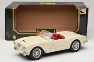 Lancia Aurelia B24 Spider Smėlinis Bburago 1:18 3010-M2 Metalas - nuotrauka 8 iš 8