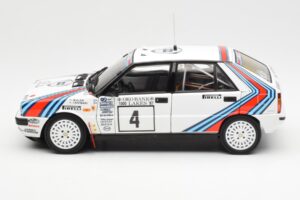 Lancia Delta HF 4WD #4 M. Alen / I. Kivimaki Martini Rally 1000 Lakes 1987 Kyosho 1:18 08960B Metalas - nuotrauka 4 iš 8