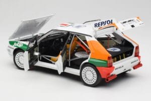 Lancia Delta HF Integrale Evo II Totip #5 A. Aghini / S. Farnocchia Rally Monte Carlo 1993 Kyosho 1:18 08348F Metalas - nuotrauka 5 iš 8