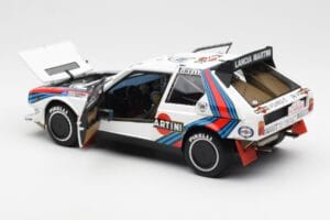 Lancia Delta S4 Martini #4 H. Toivonen / S. Cresto Rally Tour de Corse 1986 AUTOart 1:18 88620 Metalas - nuotrauka 5 iš 8