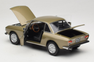 Lancia Fulvia Coupe Bronze Longchamps Norev 1:18 187985 Metalas - nuotrauka 5 iš 8