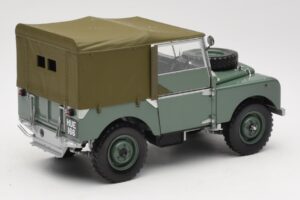 Land Rover 88 Series I Žalias Minichamps 1:18 150168900 Metalas - nuotrauka 3 iš 8