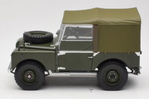 Land Rover 88 Series I Matt Green Minichamps 1:18 150168909 Metalas - nuotrauka 4 iš 8